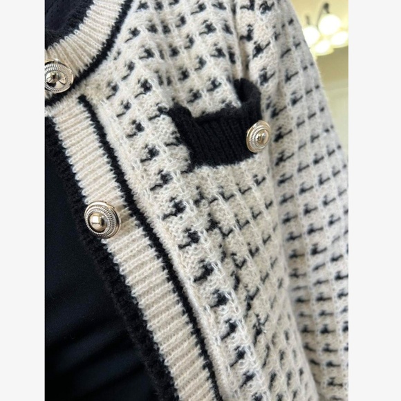 Beige Black Button Up Cardigan Knit Long Sleeve Cropped, Stretchy - Picture 8 of 8